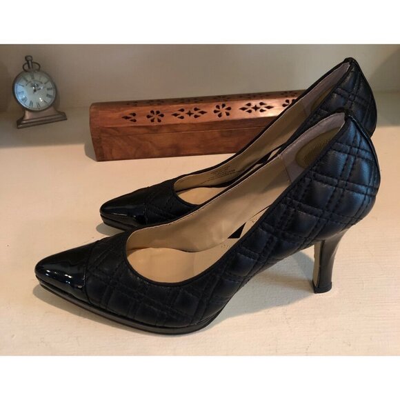 Women's Adrienne Vittadini Shoes Jantine Black Quilted Leather Heels Size 6M - Picture 12 of 12